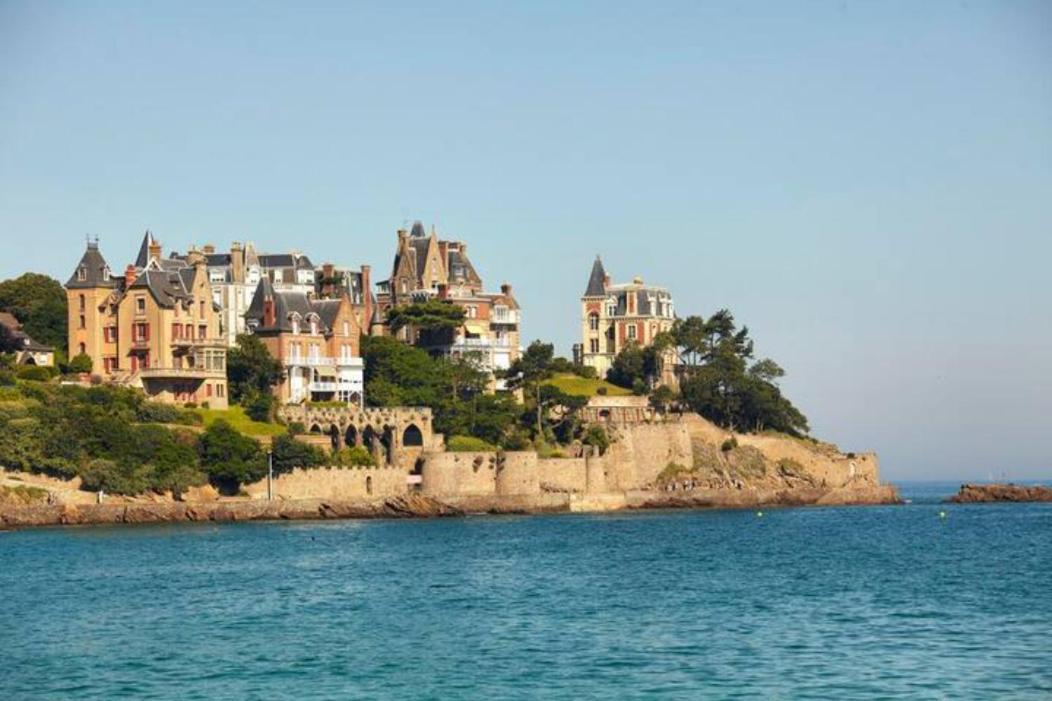 Appartamento L'Horloge Dinan Esterno foto